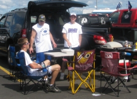 Who Brought Those
Redskins Chairs Here?